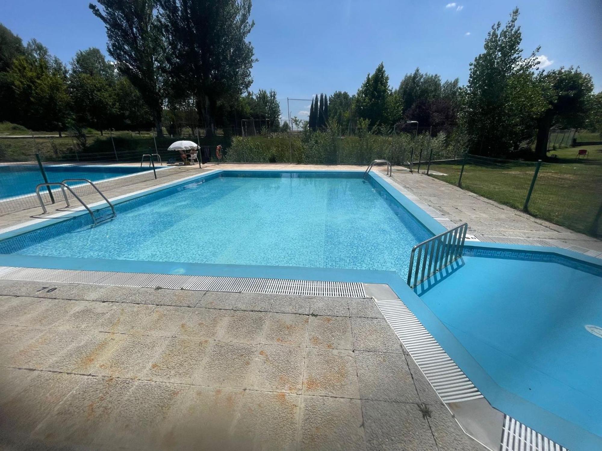 Apartamento Ribera Del Duero Reserva Tubilla del Lago Luaran gambar